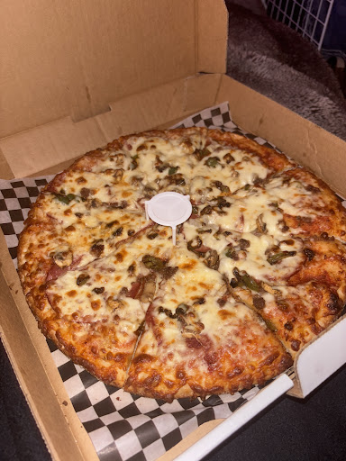 Photo of Real Canadian Pizza & Donair | Halal Pizza | Halal Wraps | Halal Wings | Platters - 702 Broadway Ave, Saskatoon, SK S7N 1B4